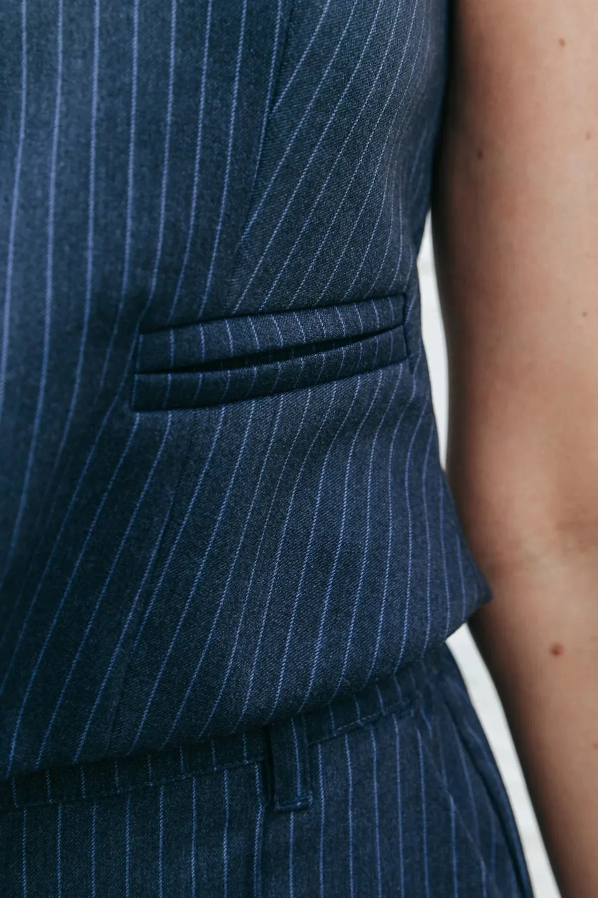 Loiza pinstripe gilet | dark blue