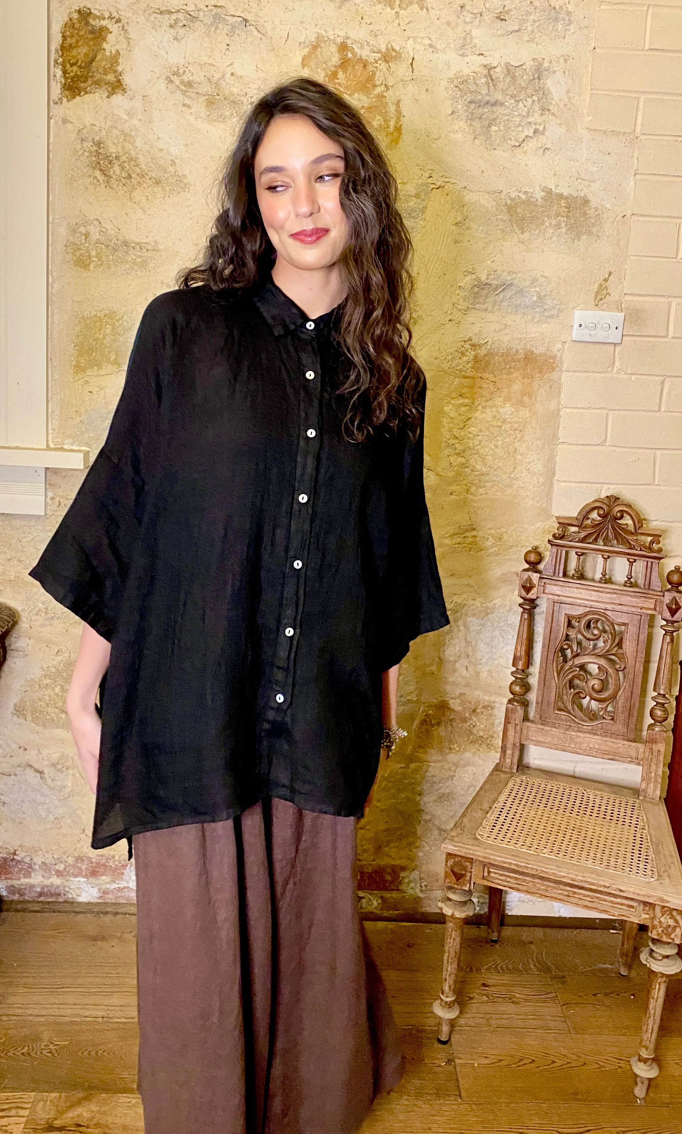 Teddy Linen shirt. Black