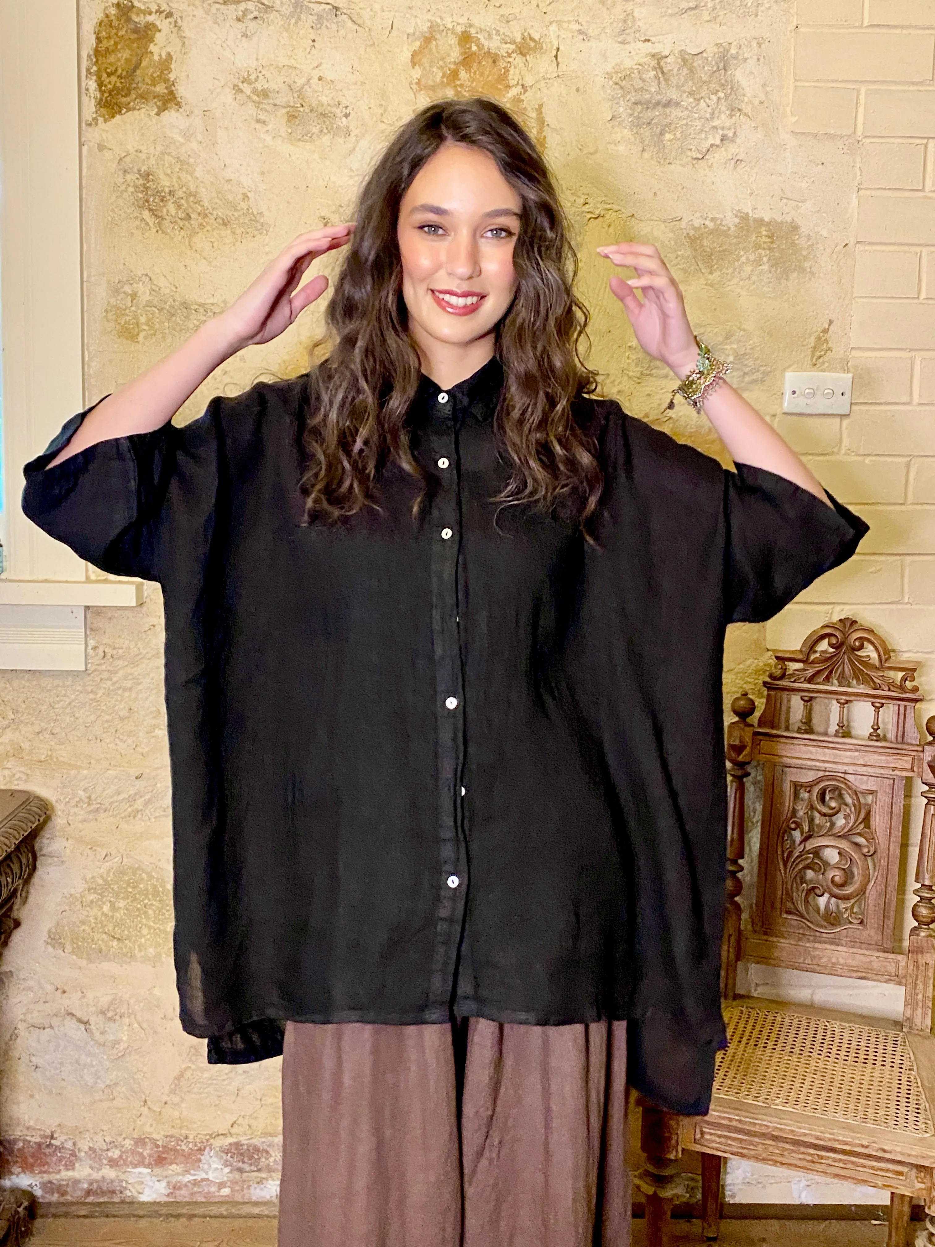 Teddy Linen shirt. Black